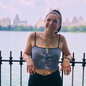 Meet your Posher, Nadia